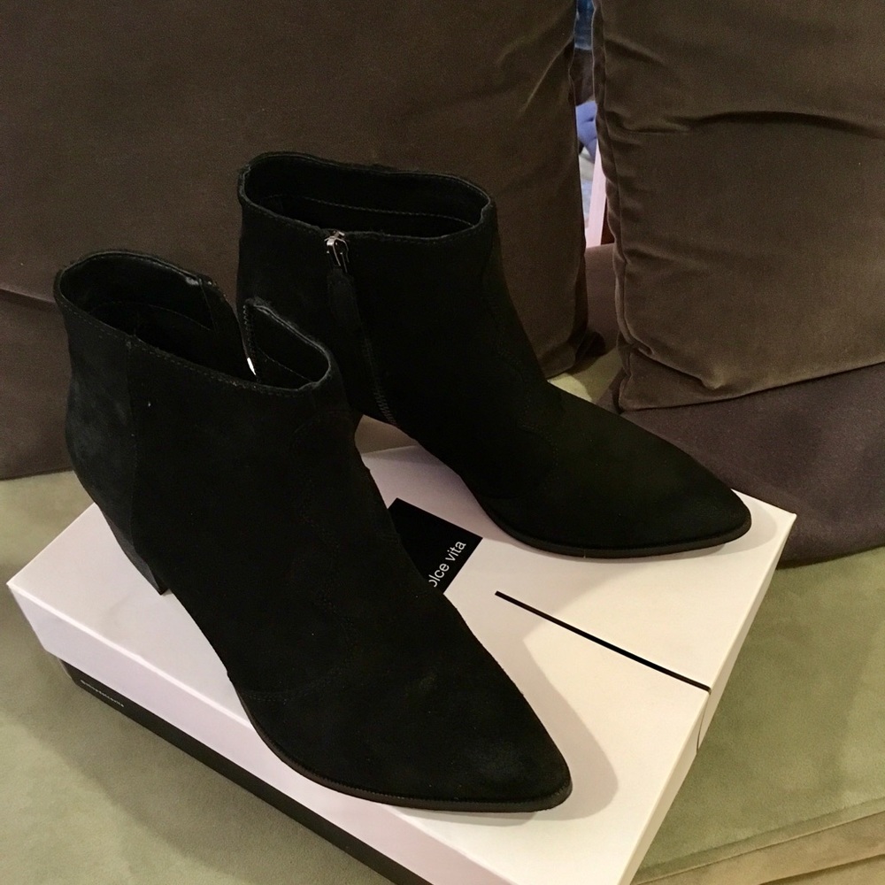 Dolce Vita black suede boots - Lennon style w heel. Comfortable and stylish!